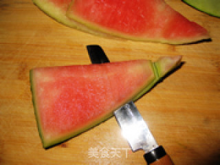 【夏日小凉菜】——凉拌西瓜皮的做法步骤：2