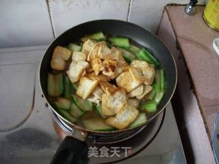 丝瓜炒豆腐的做法步骤：9