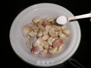 糖醋蒜头的做法步骤：3