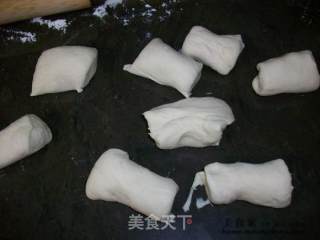 又见丑包子@@家常猪肉韭菜包的做法步骤：10