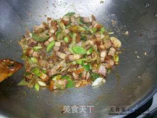 家常菜肴@@烧肉炒蒜苗的做法步骤：5