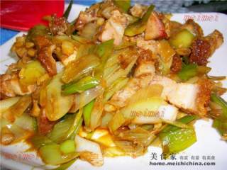 家常菜肴@@烧肉炒蒜苗的做法步骤：6
