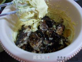 今天白忙了蛋糕搞砸了~~乱配乱搭的@@无名蛋糕的做法步骤：5