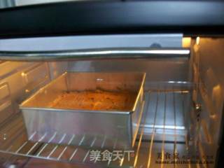 今天白忙了蛋糕搞砸了~~乱配乱搭的@@无名蛋糕的做法步骤：7
