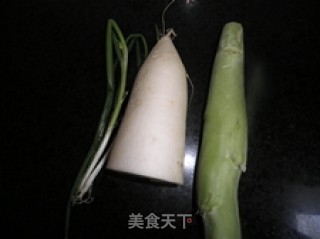 萝卜拌笕兰丝的做法步骤：1