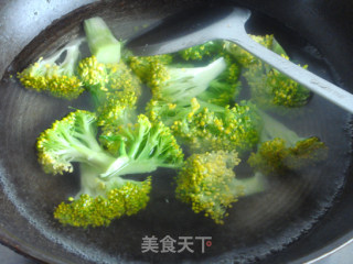 虾仁烩杂锦的做法步骤：3
