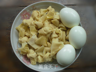 百叶结烧肉的做法步骤：2