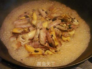豆豉炒黄金蚌的做法步骤：4