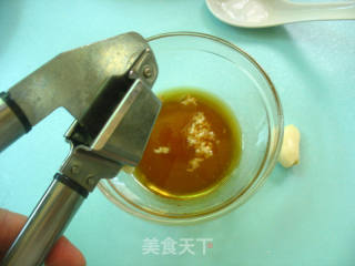 【夏日小凉菜】几分钟搞定【懒人版自制凉皮】的做法步骤：12