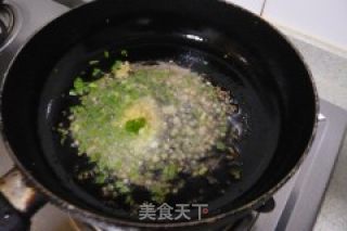 油面筋烧香菇的做法步骤：2