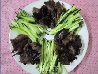 凉拌木耳竹笋的做法步骤：7