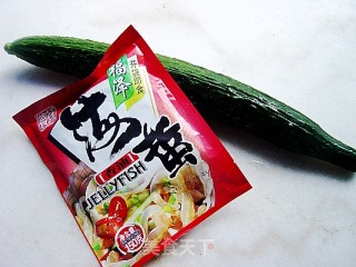 【夏日小凉菜】青瓜拌海蜇的做法步骤：1