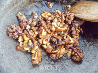自制健康益智的小零食为考生们加油—琥珀核桃的做法步骤：7