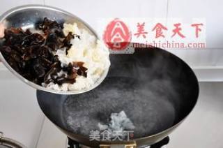 夏日减肥排毒不能错过的一道美容凉菜——【脆双耳】的做法步骤：2