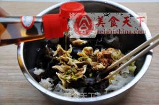夏日减肥排毒不能错过的一道美容凉菜——【脆双耳】的做法步骤：9