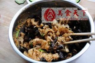 夏日减肥排毒不能错过的一道美容凉菜——【脆双耳】的做法步骤：10