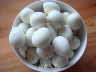 红烧鹌鹑蛋的做法步骤：1