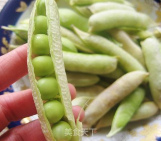 [夏日小凉菜]蒜薹拌豆的做法步骤：1