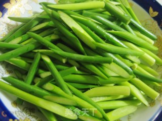 [夏日小凉菜]蒜薹拌豆的做法步骤：4