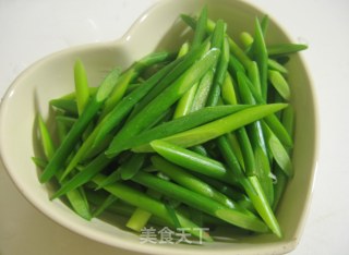 [夏日小凉菜]蒜薹拌豆的做法步骤：8