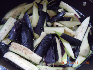 【夏日小凉菜】蒜拍茄子的做法步骤：1
