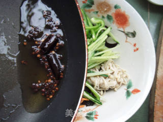 夏日小凉菜------杂蔬拌金针菇的做法步骤：9