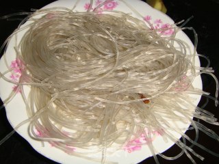 腊肠粉丝白菜煲的做法步骤：3