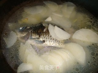 鲫鱼萝卜汤的做法步骤：6