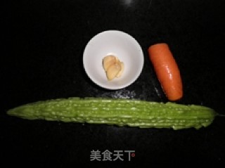 螺旋式-----凉拌苦瓜的做法步骤：1