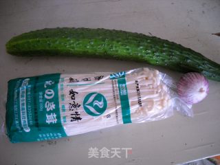 【夏日小凉菜】--凉拌金针脆黄瓜的做法步骤：1