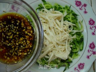 【夏日小凉菜】--凉拌金针脆黄瓜的做法步骤：8