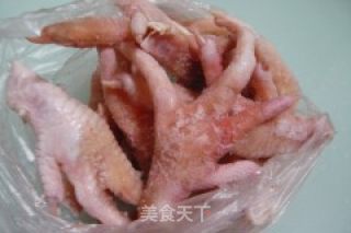 麻辣鸡爪的做法步骤：1