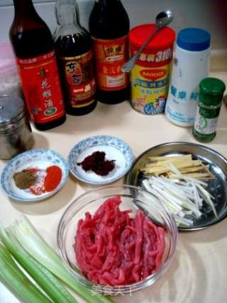 干煸牛肉丝的做法步骤：1
