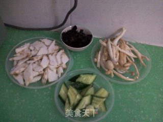 荷塘小炒【自创】的做法步骤：1