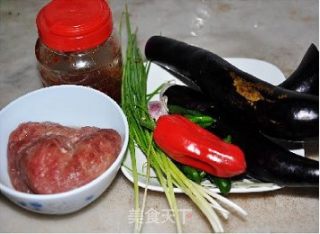 【川菜系列】之一夏天清爽解馋的少油版肉沫茄子的做法步骤：1