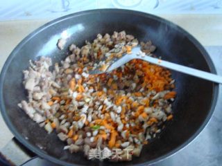 杂蔬鲜肉包的做法步骤：4