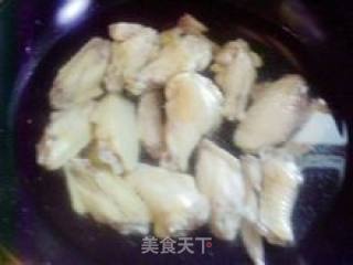 小家大爱——红烧鸡翅的做法步骤：3