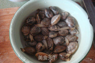 丝瓜炒花蛤的做法步骤：3