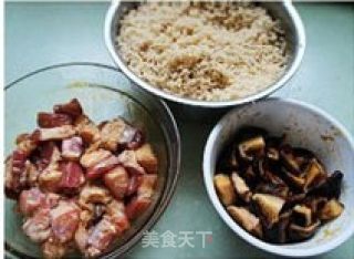 香菇猪肉粽的做法步骤：1