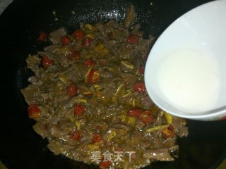 【川菜】最常见家常菜——泡椒牛肉的做法步骤：5