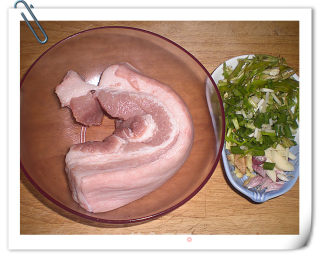 蒜薹炒肉的做法步骤：1