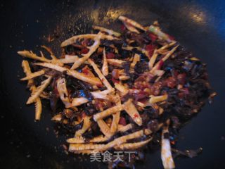 【川菜】鱼香肉丝的做法步骤：6