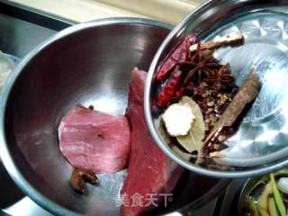 四川麻辣牛肉干的做法步骤：2