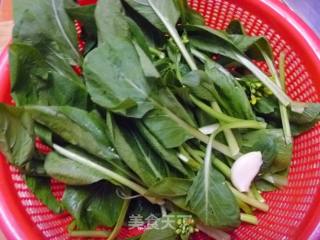 【家庭快手小炒】蒜蓉菜心的做法步骤：1