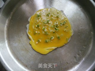 葱香鸡蛋饼的做法步骤：4