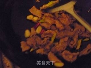 彩椒炒肉片的做法步骤：7