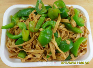 青椒豆腐皮（减肥菜谱）的做法步骤：10