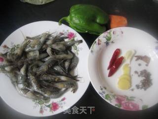 香辣炒河虾的做法步骤：1