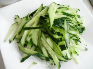 锤出来的美味--棒棒鸡丝的做法步骤：5