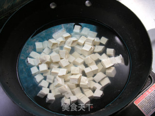 【川菜】麻婆豆腐的做法步骤：1